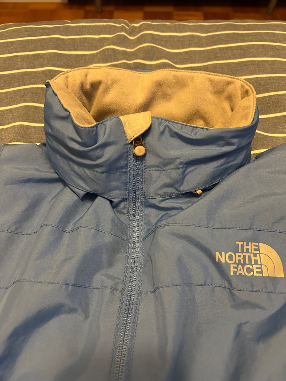 The North Face Slate Blue Hooded Shell Rain Jacket - Picture 7 of 7